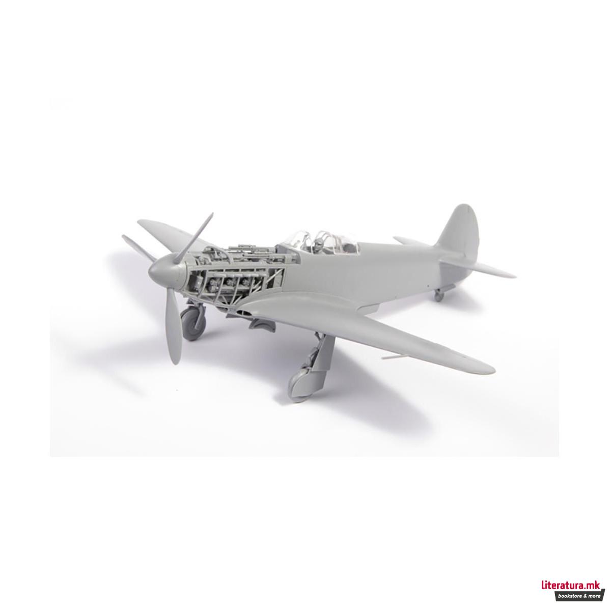 Макета, Soviet fighter Yak-3, 127 парчиња, 1:48 