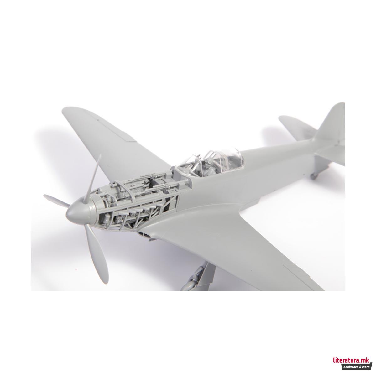 Макета, Soviet fighter Yak-3, 127 парчиња, 1:48 