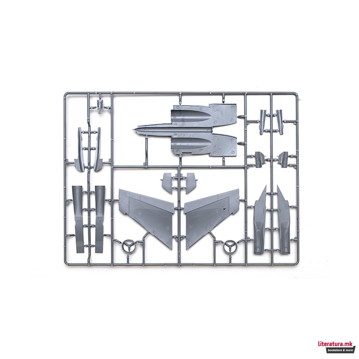 Макета, Russian air superiority fighter Su-27SM Flanker B mod. 1, 210 парчиња, 1:72 