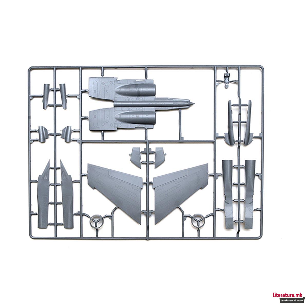 Макета, Russian air superiority fighter Su-27SM Flanker B mod. 1, 210 парчиња, 1:72 