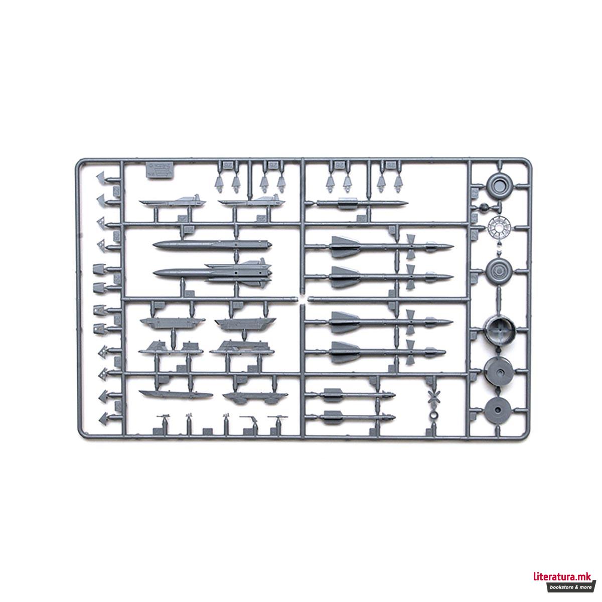 Макета, Russian air superiority fighter Su-27SM Flanker B mod. 1, 210 парчиња, 1:72 