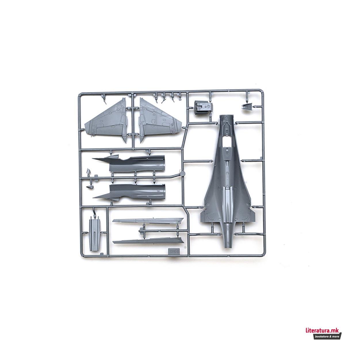 Макета, Russian air superiority fighter Su-27SM Flanker B mod. 1, 210 парчиња, 1:72 