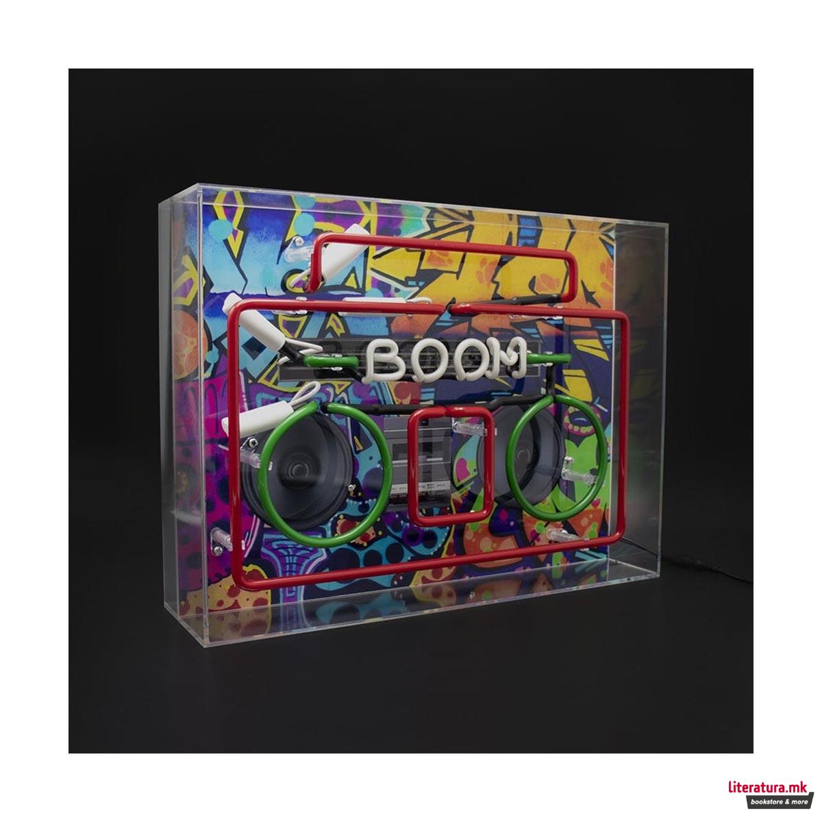 Неонски знак во кутија, 