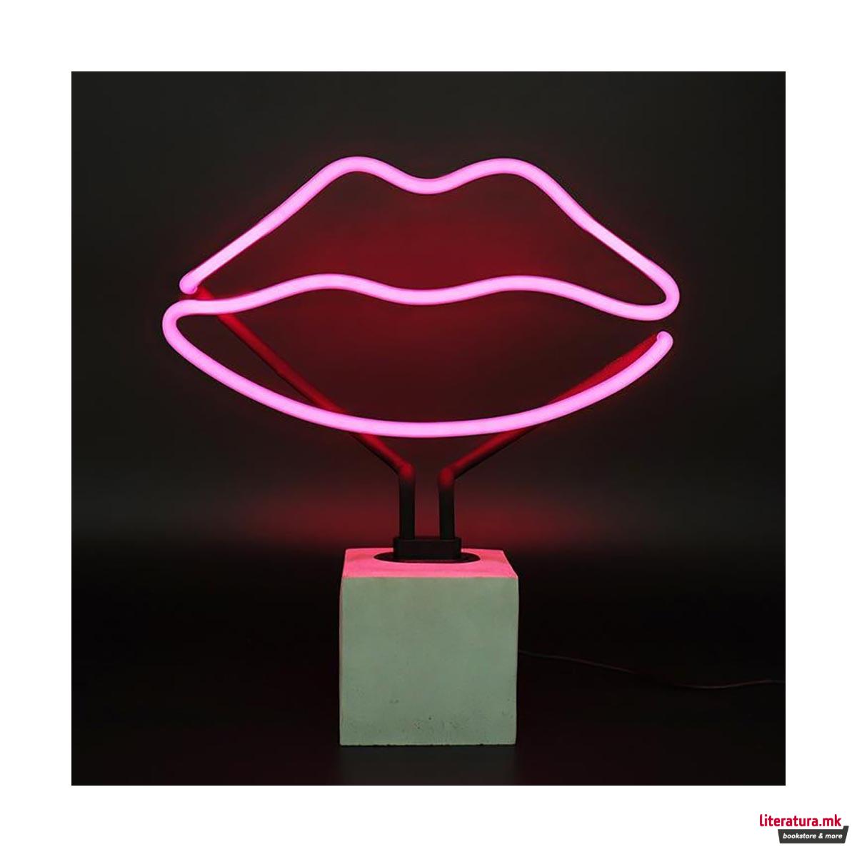 Неонски знак, Neon 'Lips' Sign 