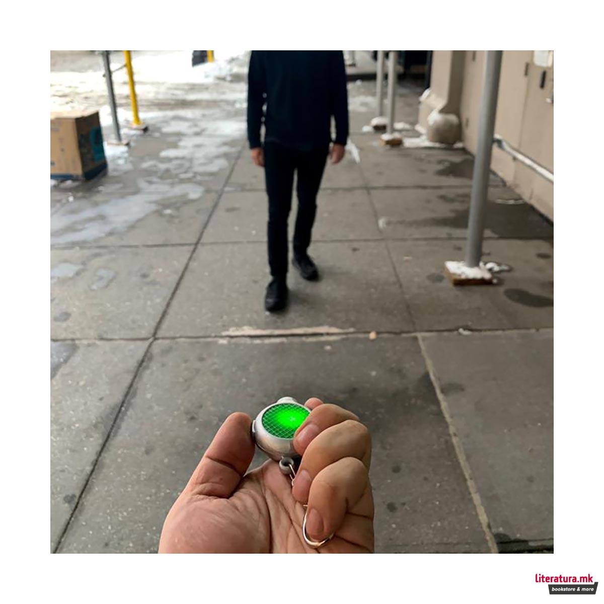 Приврзок за клучеви за социјална дистанца, Social Distance Keychain