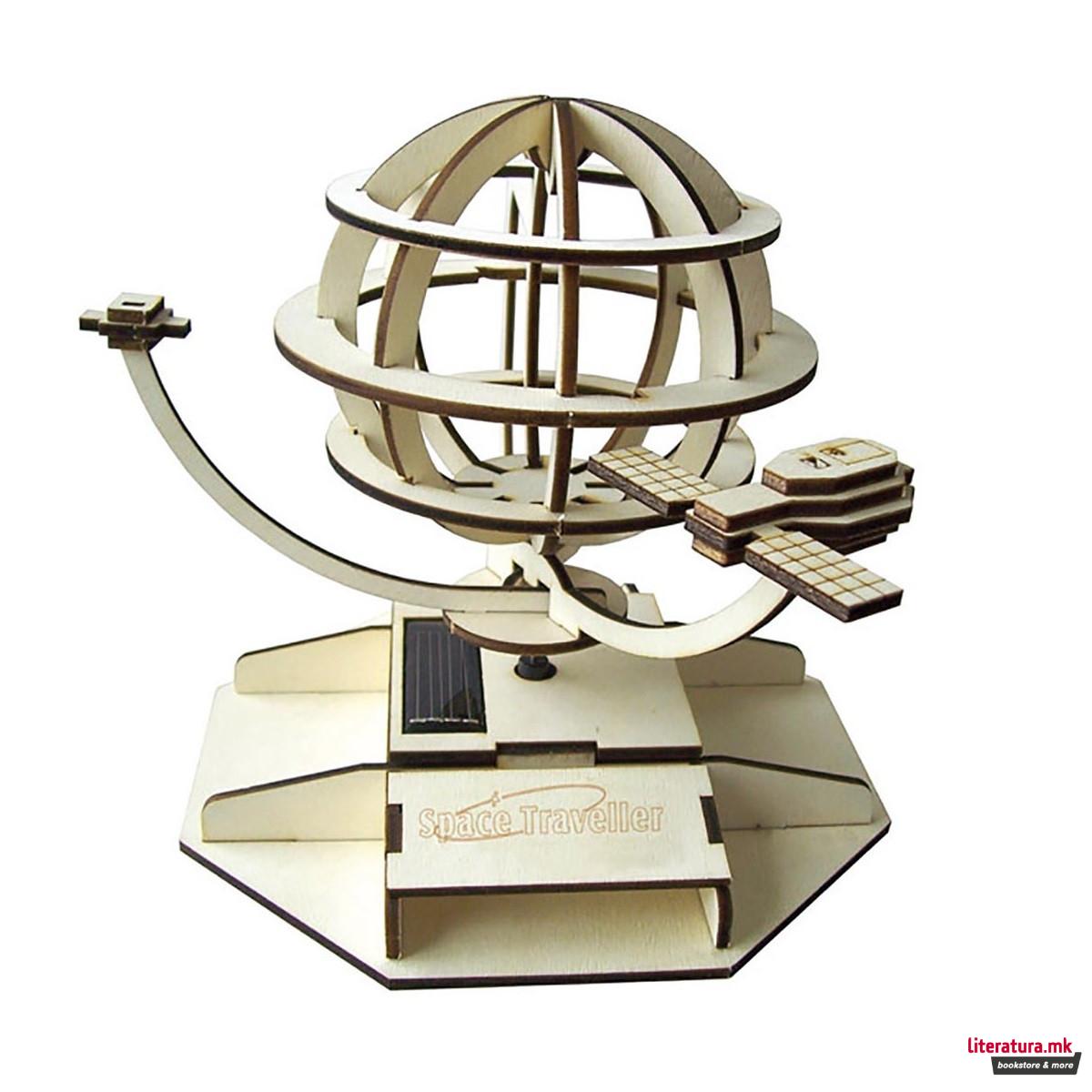 Дрвена фигура на склопување, Соларен сателит 