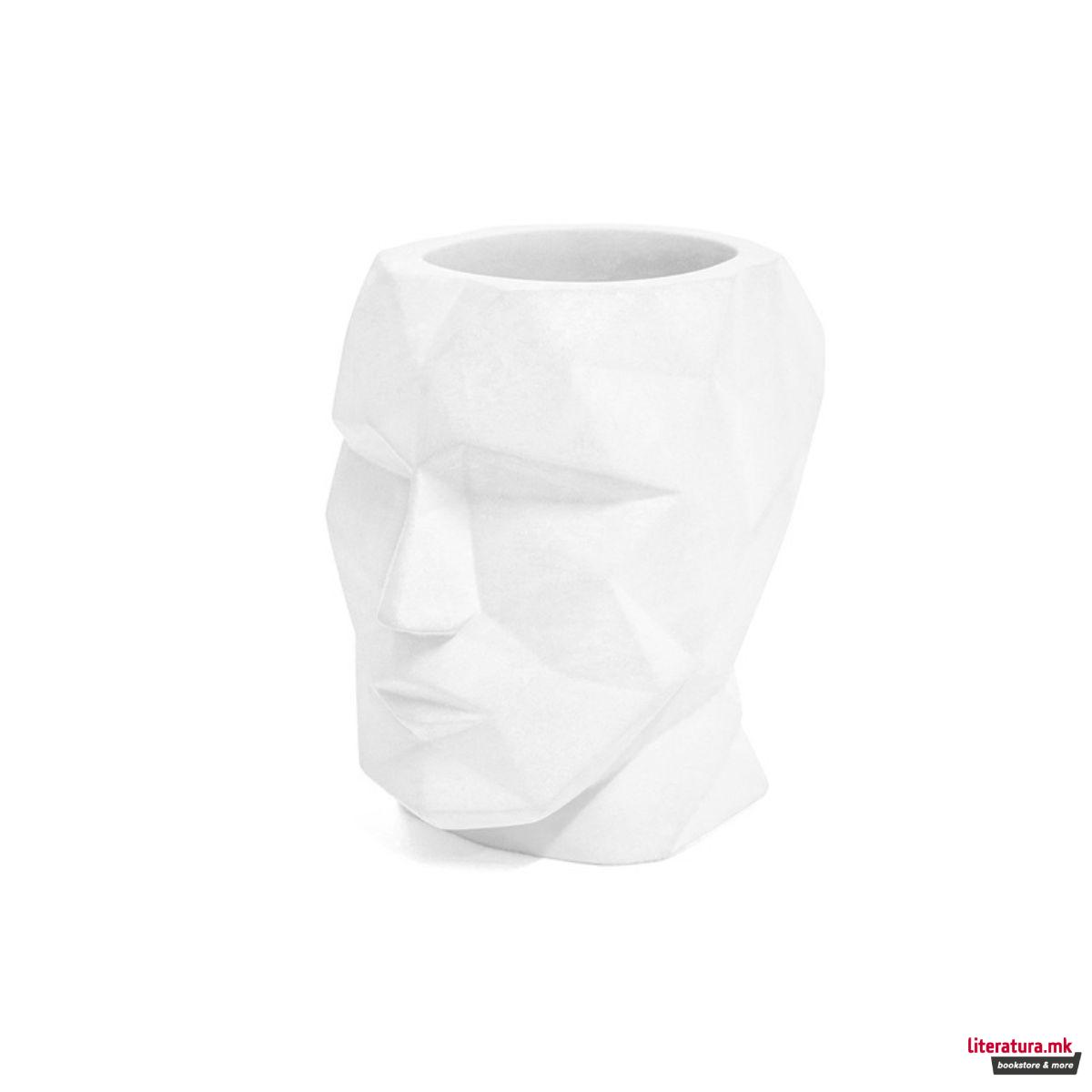 Чаша за пенкала - бела, The Head