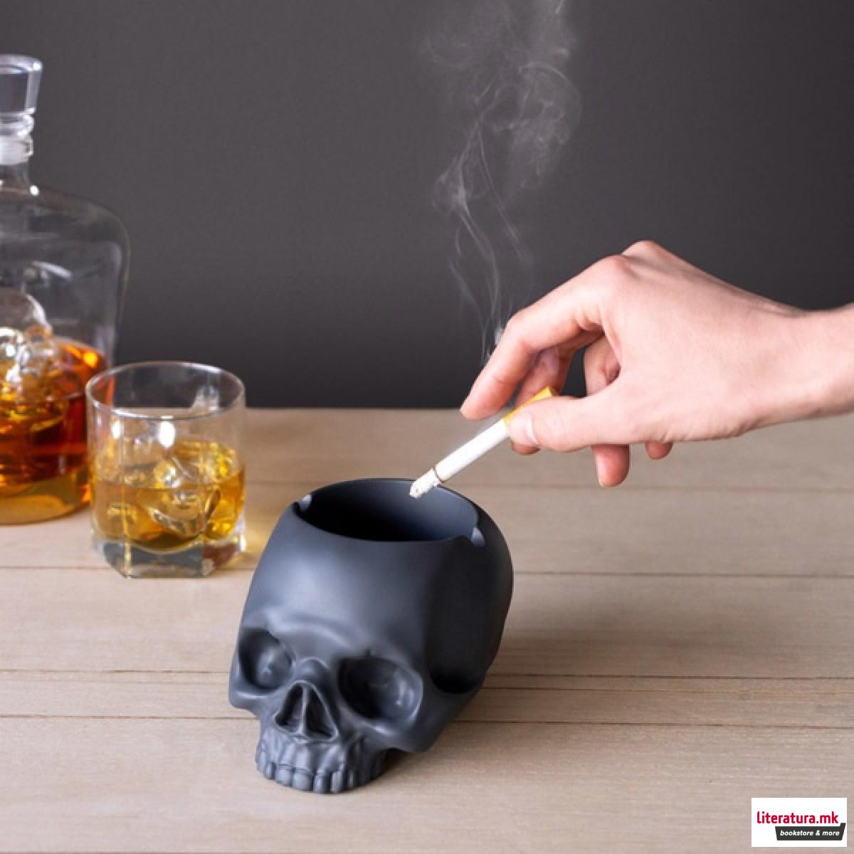 Пепелник, Skully