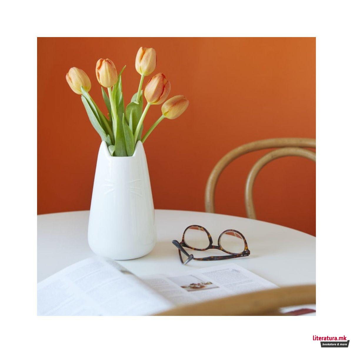 Повеќенаменски сад, Meow 