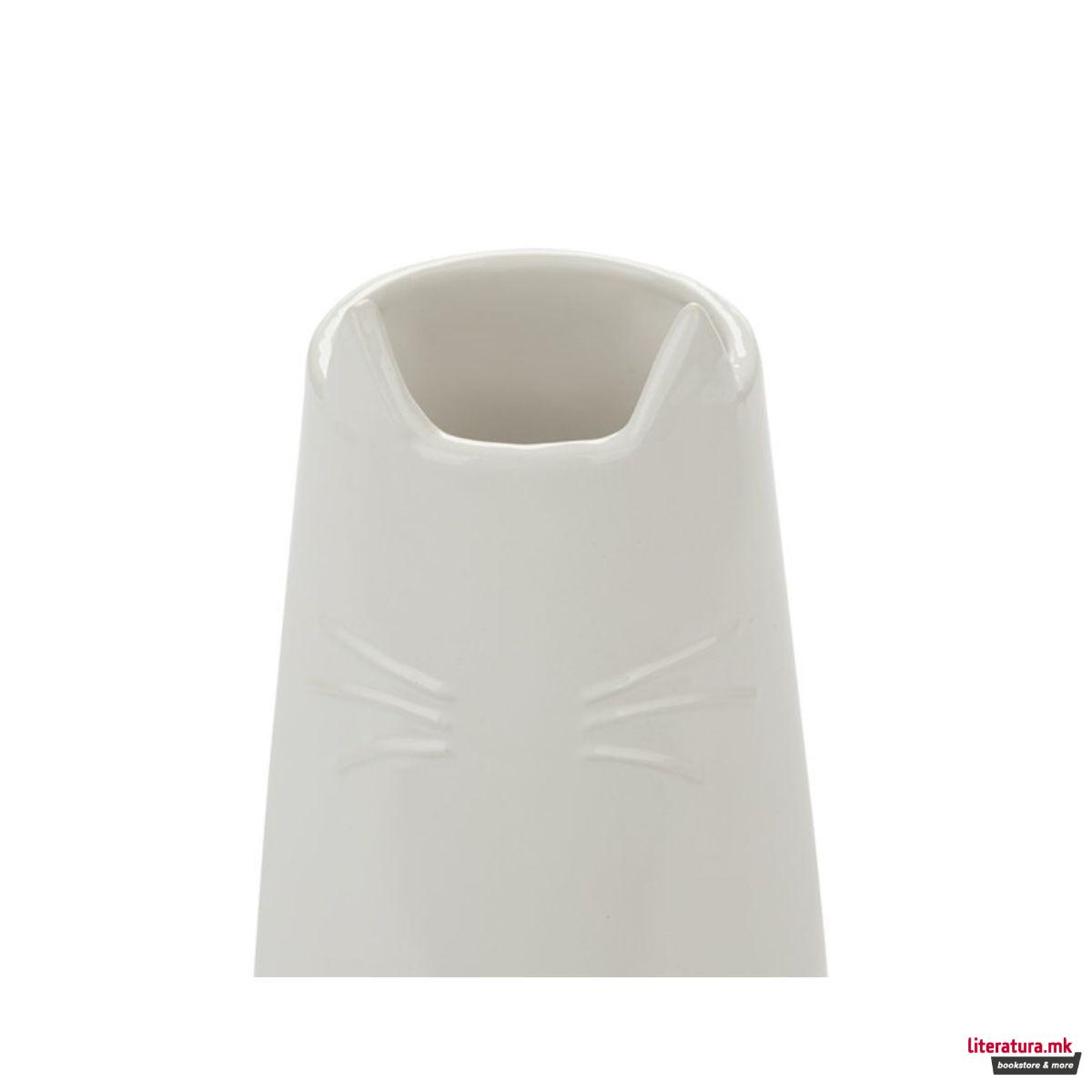 Повеќенаменски сад, Meow 