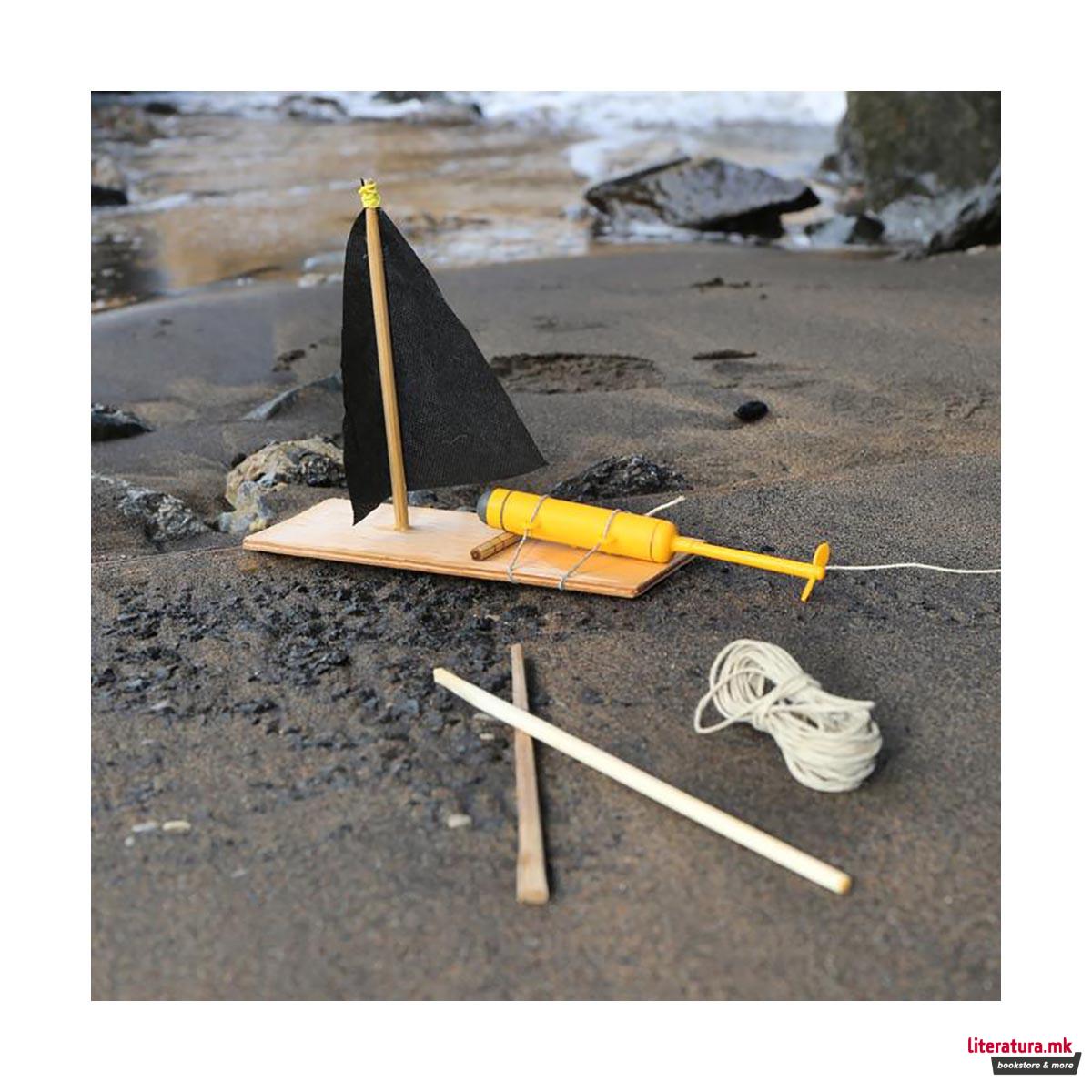 Направи сам - Моторен чамец, Huckleberry: Make Your Own Motor Boat 